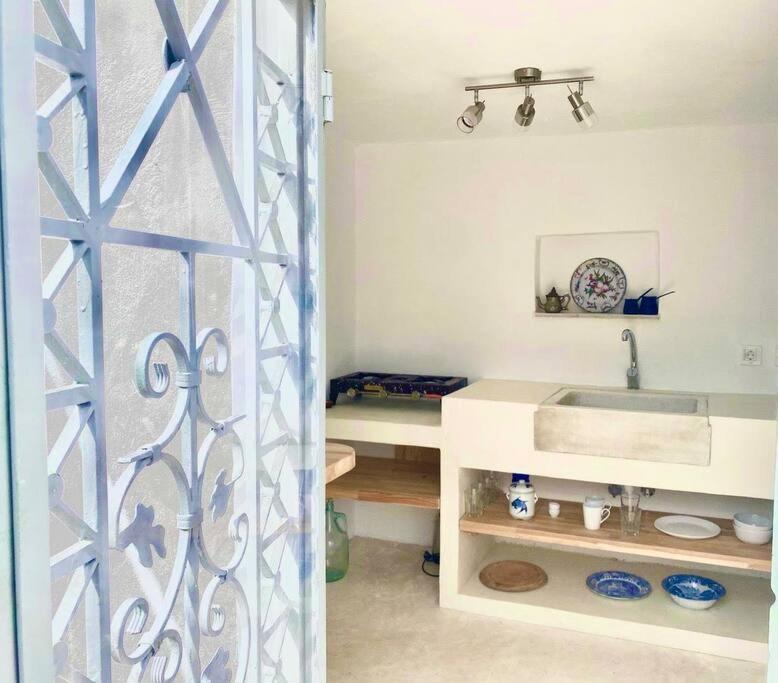 Stylish Vathy Studio With Sea View Εξωτερικό φωτογραφία