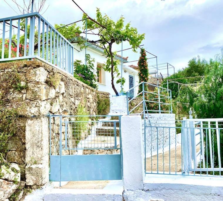 Stylish Vathy Studio With Sea View Εξωτερικό φωτογραφία