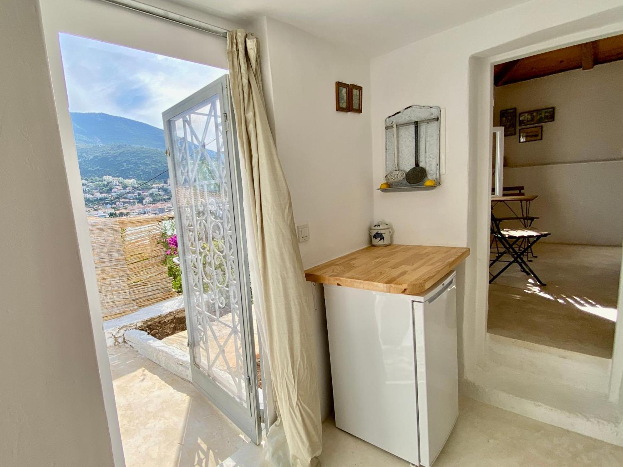 Stylish Vathy Studio With Sea View Εξωτερικό φωτογραφία